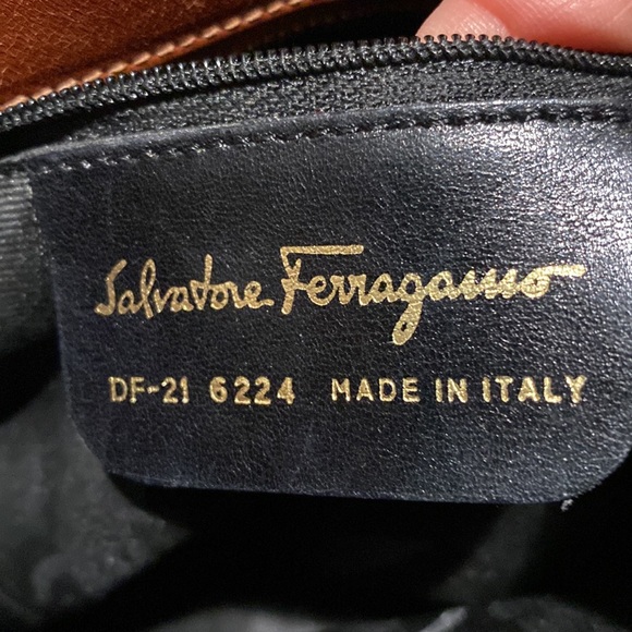 Salvatore Ferragamo handbag - Picture 5 of 10